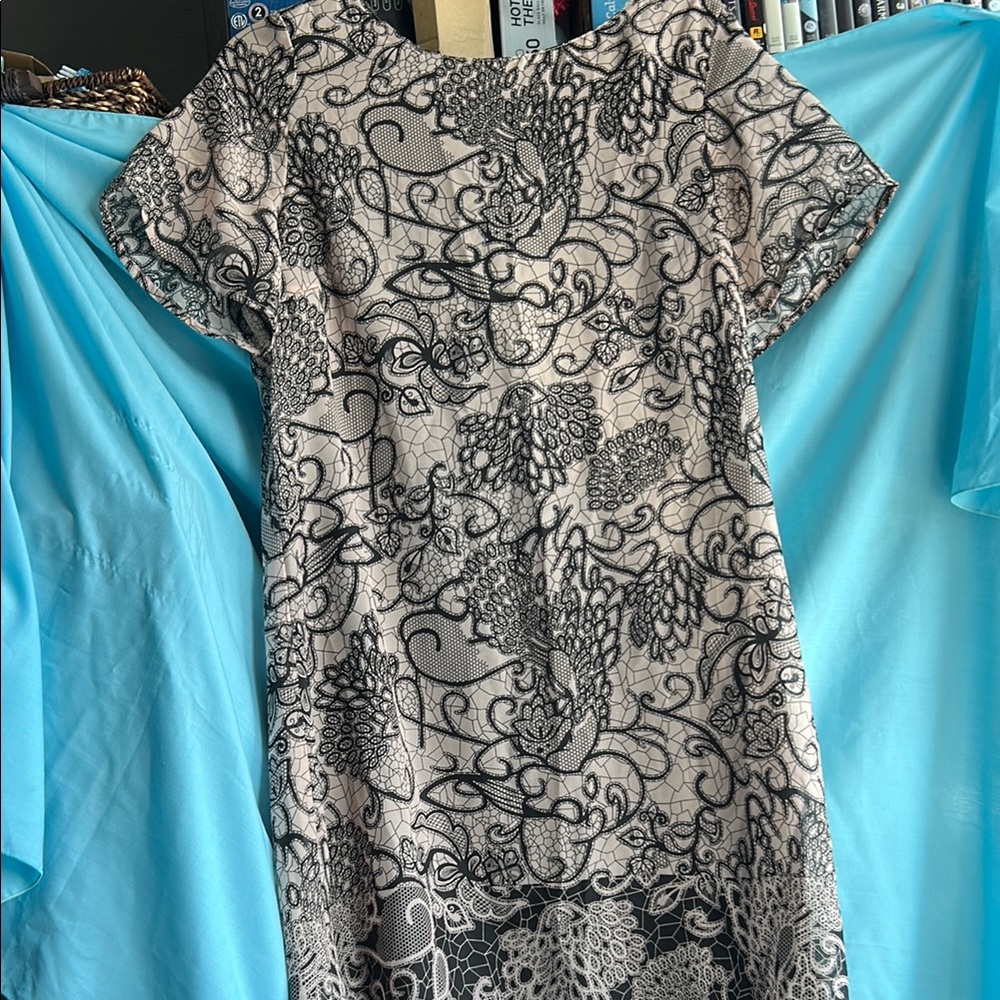 Signature Collection Elegant Black and White Lace Dress size medium